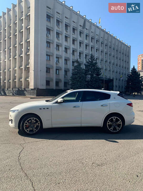 Внедорожник / Кроссовер Maserati Levante 2018 в Одессе фото 3 Внедорожник / Кроссовер Maserati Levante 2018 в Одессе