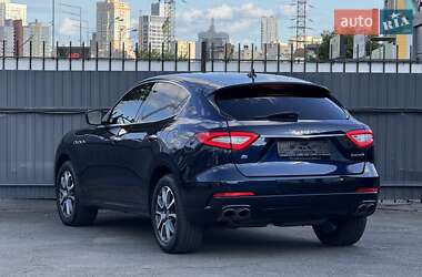 Позашляховик / Кросовер Maserati Levante 2018 в 