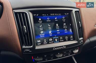 Позашляховик / Кросовер Maserati Levante 2018 в 