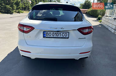 Внедорожник / Кроссовер Maserati Levante 2017 в 