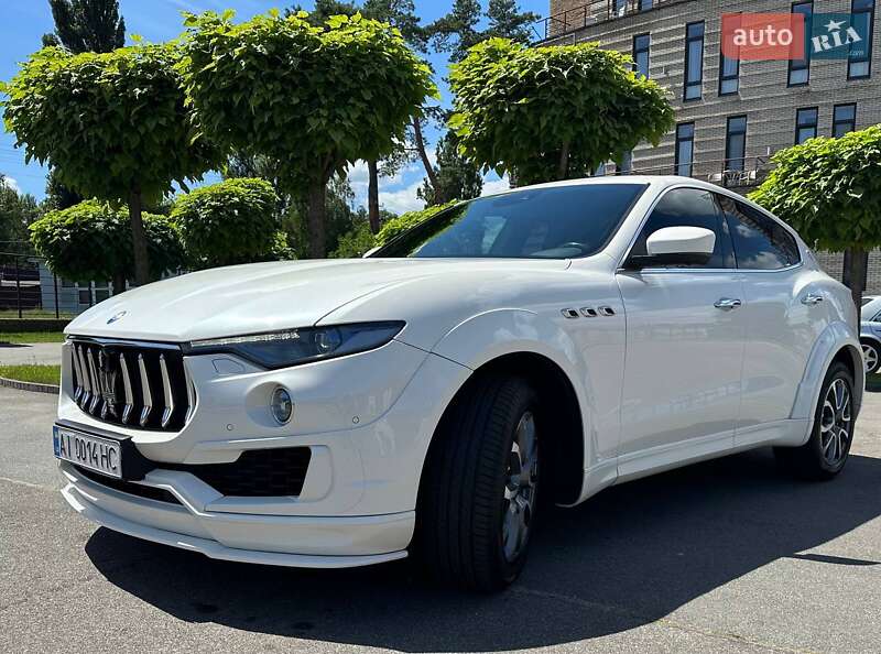 Позашляховик / Кросовер Maserati Levante 2017 в Києві