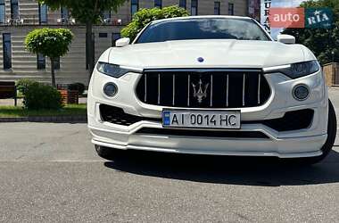 Внедорожник / Кроссовер Maserati Levante 2017 в 