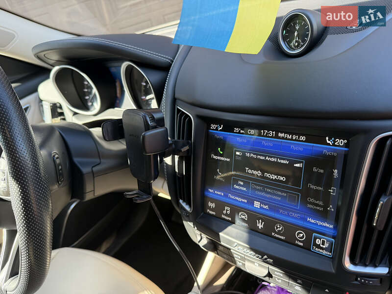 Внедорожник / Кроссовер Maserati Levante 2019 в Киеве