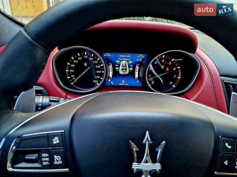 Позашляховик / Кросовер Maserati Levante 2018 в Києві