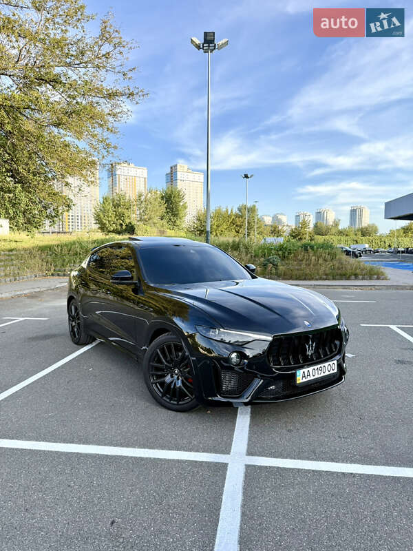 Позашляховик / Кросовер Maserati Levante 2020 в Києві