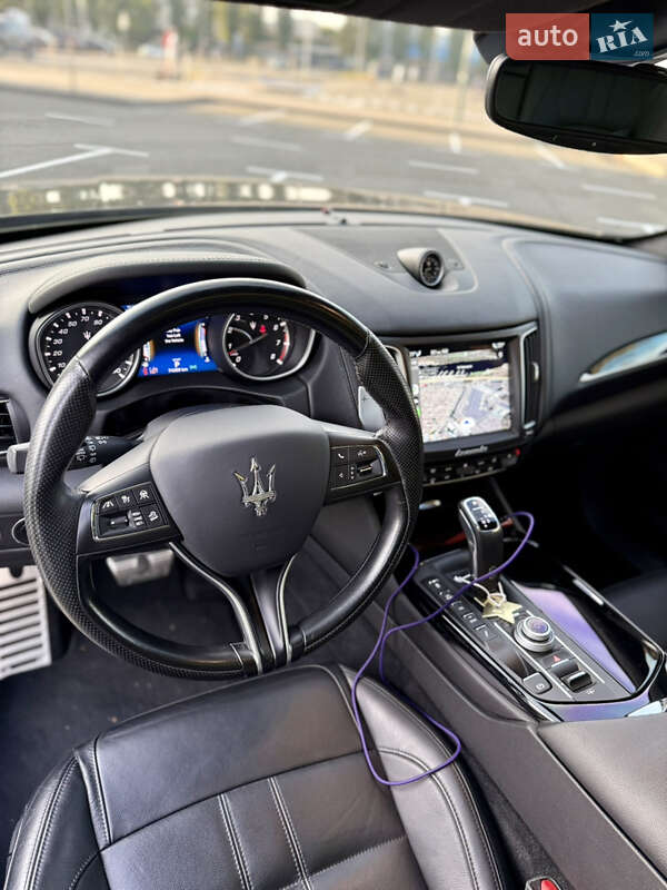 Позашляховик / Кросовер Maserati Levante 2020 в Києві