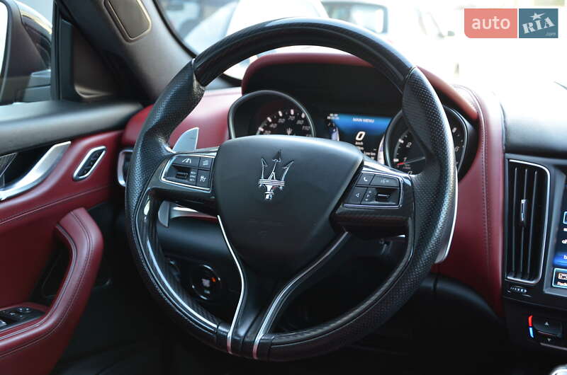 Позашляховик / Кросовер Maserati Levante 2017 в Києві