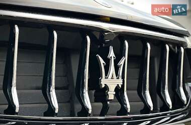 Внедорожник / Кроссовер Maserati Levante 2018 в 