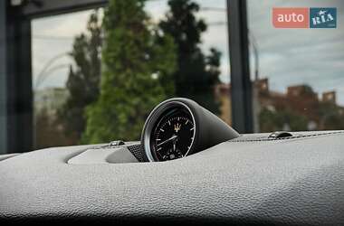 Внедорожник / Кроссовер Maserati Levante 2018 в 