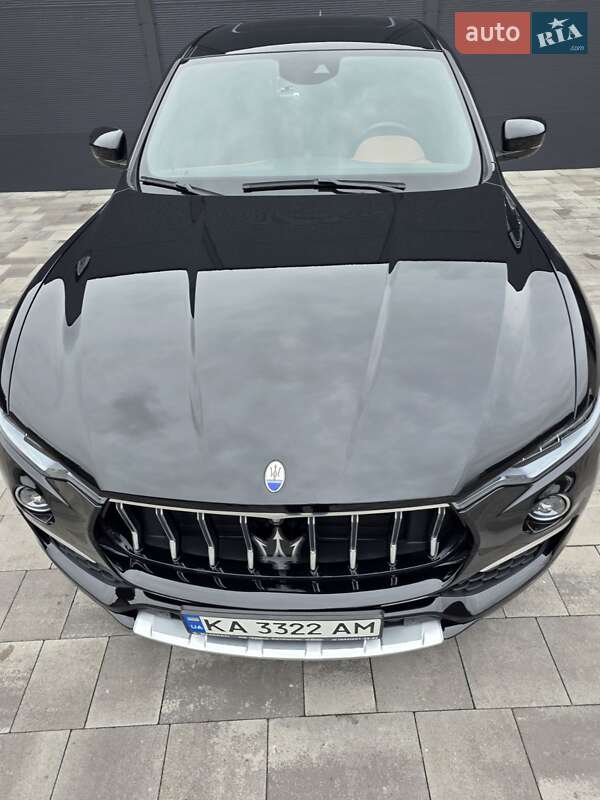 Внедорожник / Кроссовер Maserati Levante 2021 в Киеве