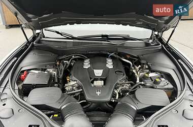 Внедорожник / Кроссовер Maserati Levante 2019 в 