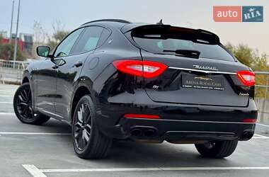 Внедорожник / Кроссовер Maserati Levante 2018 в  фото 13 Внедорожник / Кроссовер Maserati Levante 2018 в