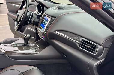 Внедорожник / Кроссовер Maserati Levante 2018 в  фото 28 Внедорожник / Кроссовер Maserati Levante 2018 в