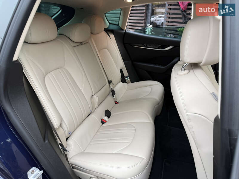 Внедорожник / Кроссовер Maserati Levante 2018 в Киеве