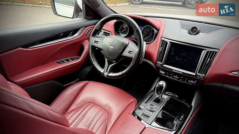 Позашляховик / Кросовер Maserati Levante 2018 в Києві фото 3 Позашляховик / Кросовер Maserati Levante 2018 в Києві