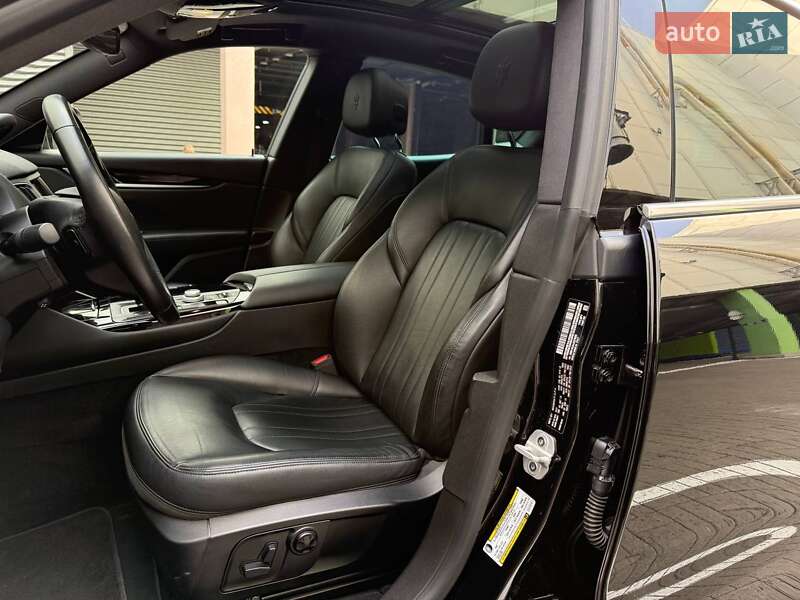 Внедорожник / Кроссовер Maserati Levante 2017 в Киеве