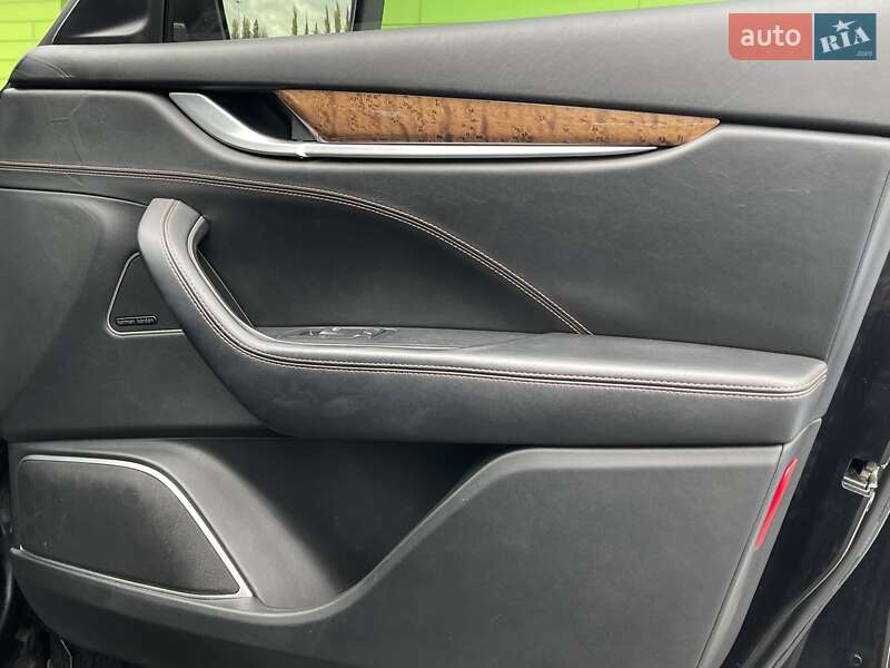 Внедорожник / Кроссовер Maserati Levante 2017 в Киеве фото 14 Внедорожник / Кроссовер Maserati Levante 2017 в Киеве