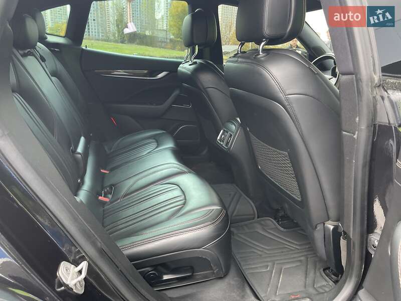 Внедорожник / Кроссовер Maserati Levante 2017 в Киеве фото 16 Внедорожник / Кроссовер Maserati Levante 2017 в Киеве