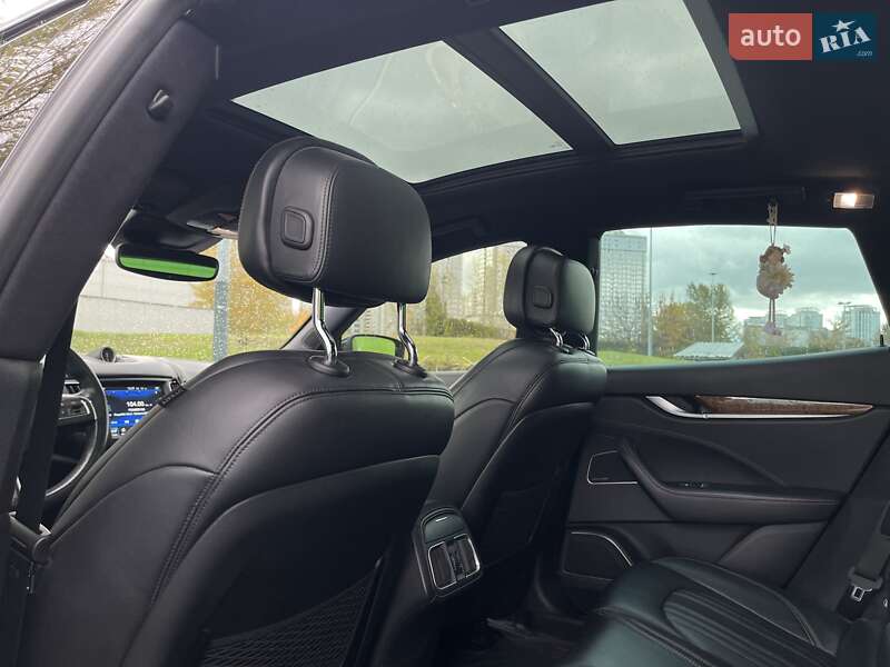 Внедорожник / Кроссовер Maserati Levante 2017 в Киеве фото 30 Внедорожник / Кроссовер Maserati Levante 2017 в Киеве