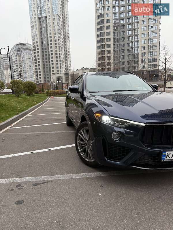Позашляховик / Кросовер Maserati Levante 2019 в Києві