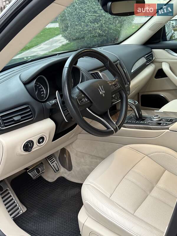 Позашляховик / Кросовер Maserati Levante 2019 в Києві