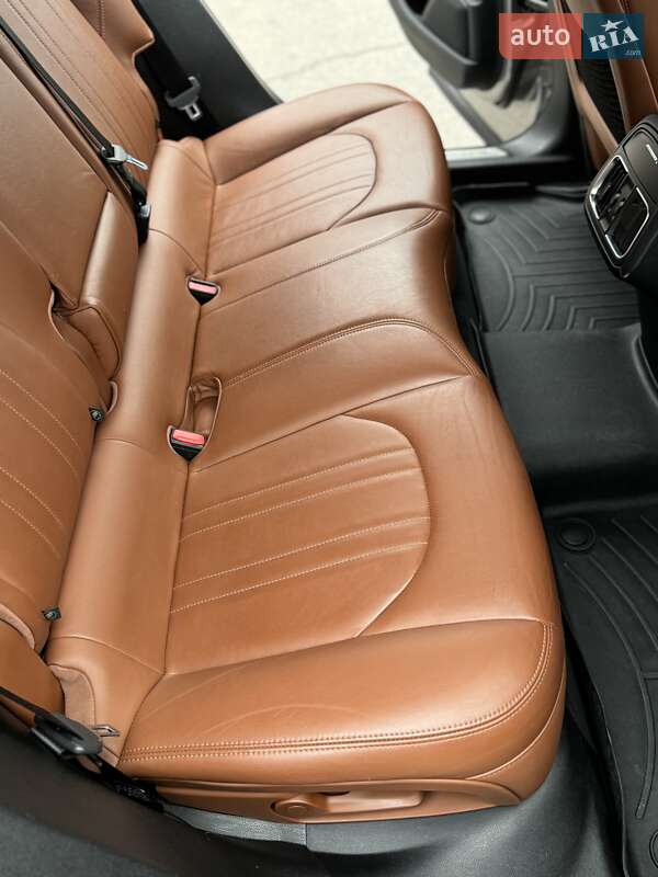 Позашляховик / Кросовер Maserati Levante 2017 в Києві