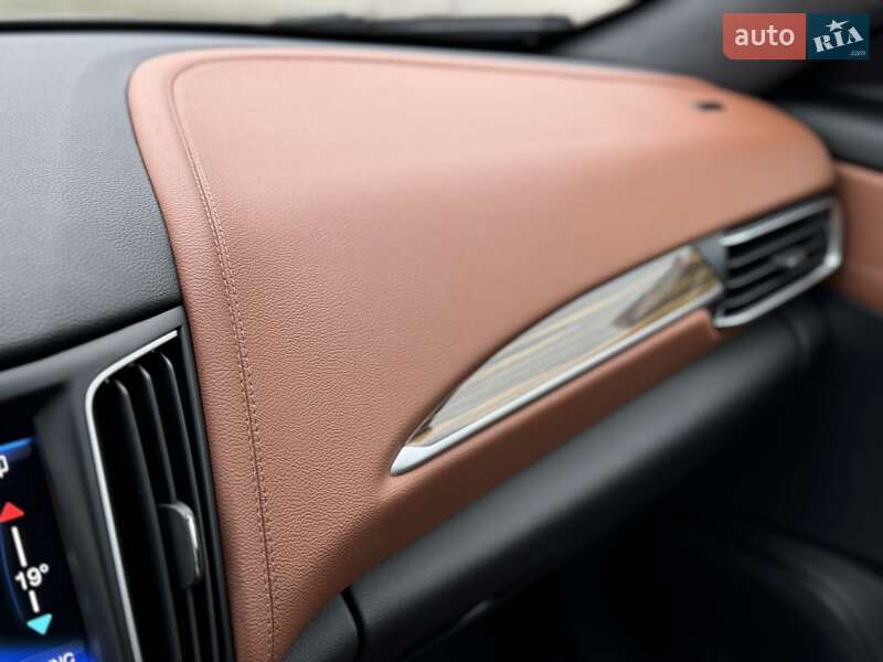 Позашляховик / Кросовер Maserati Levante 2017 в Києві