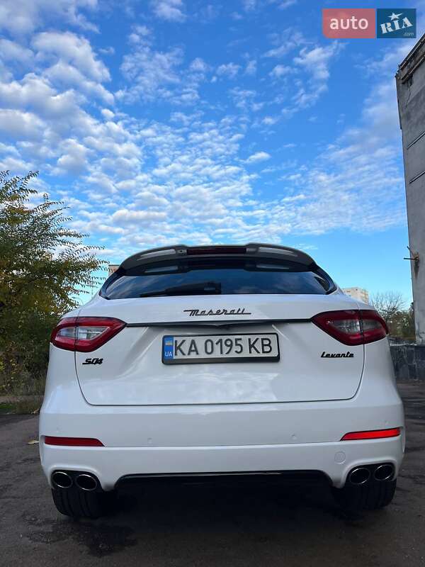 Позашляховик / Кросовер Maserati Levante 2016 в Києві