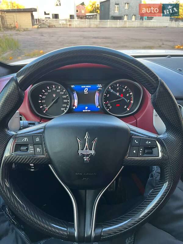 Позашляховик / Кросовер Maserati Levante 2016 в Києві