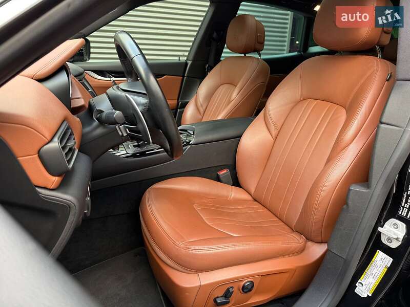 Внедорожник / Кроссовер Maserati Levante 2018 в Киеве