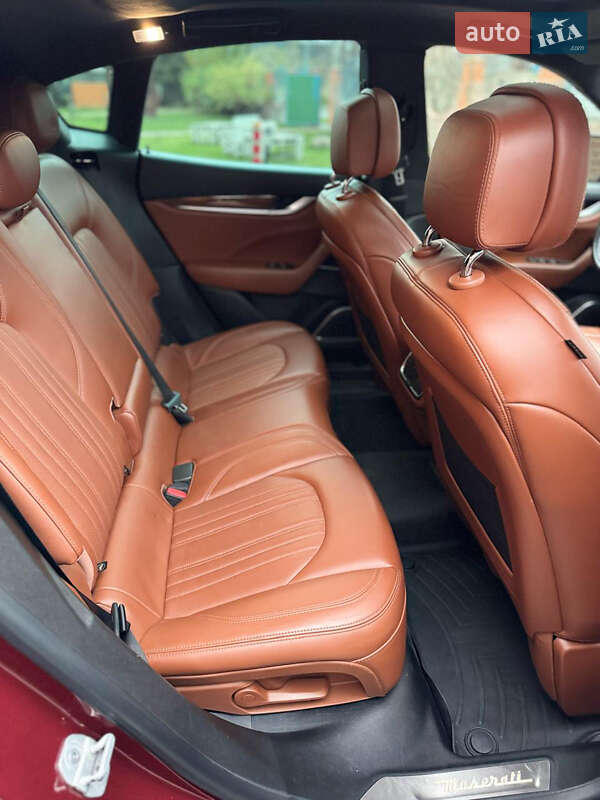 Внедорожник / Кроссовер Maserati Levante 2016 в Киеве фото 17 Внедорожник / Кроссовер Maserati Levante 2016 в Киеве