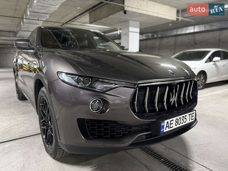 Внедорожник / Кроссовер Maserati Levante 2016 в Днепре