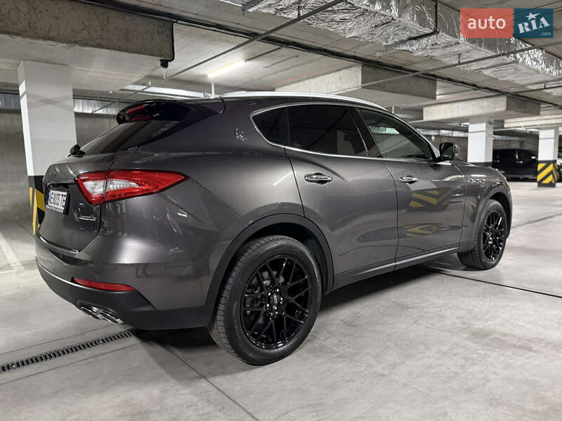 Внедорожник / Кроссовер Maserati Levante 2016 в Днепре