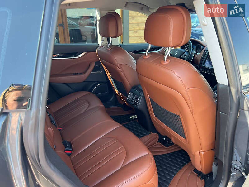 Внедорожник / Кроссовер Maserati Levante 2019 в Житомире