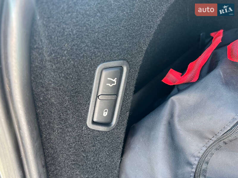 Внедорожник / Кроссовер Maserati Levante 2019 в Житомире