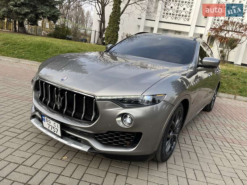 Внедорожник / Кроссовер Maserati Levante 2019 в Тернополе