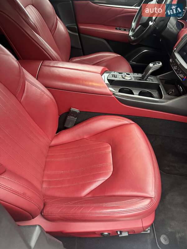 Позашляховик / Кросовер Maserati Levante 2019 в Харкові