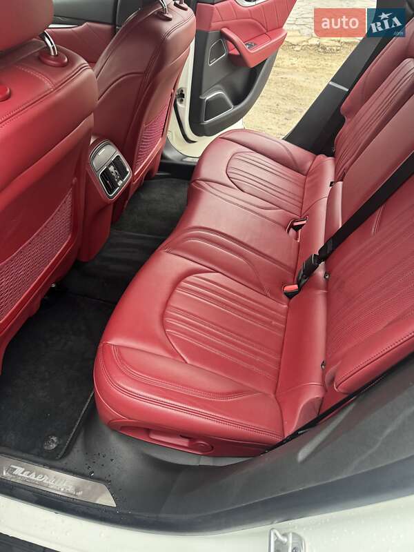 Позашляховик / Кросовер Maserati Levante 2019 в Харкові