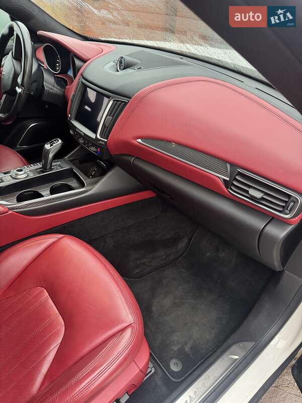 Позашляховик / Кросовер Maserati Levante 2019 в Харкові