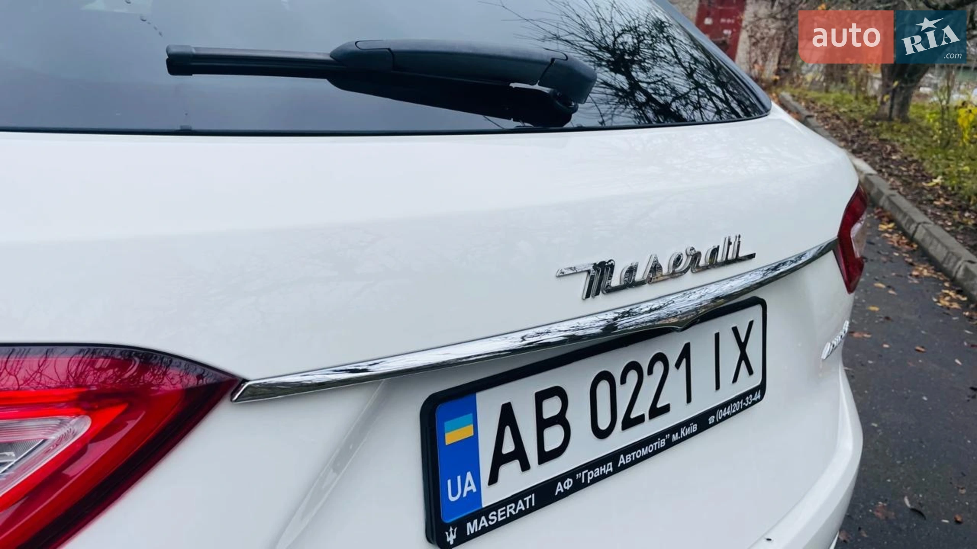 2019 Maserati Levante - мініатюра 2