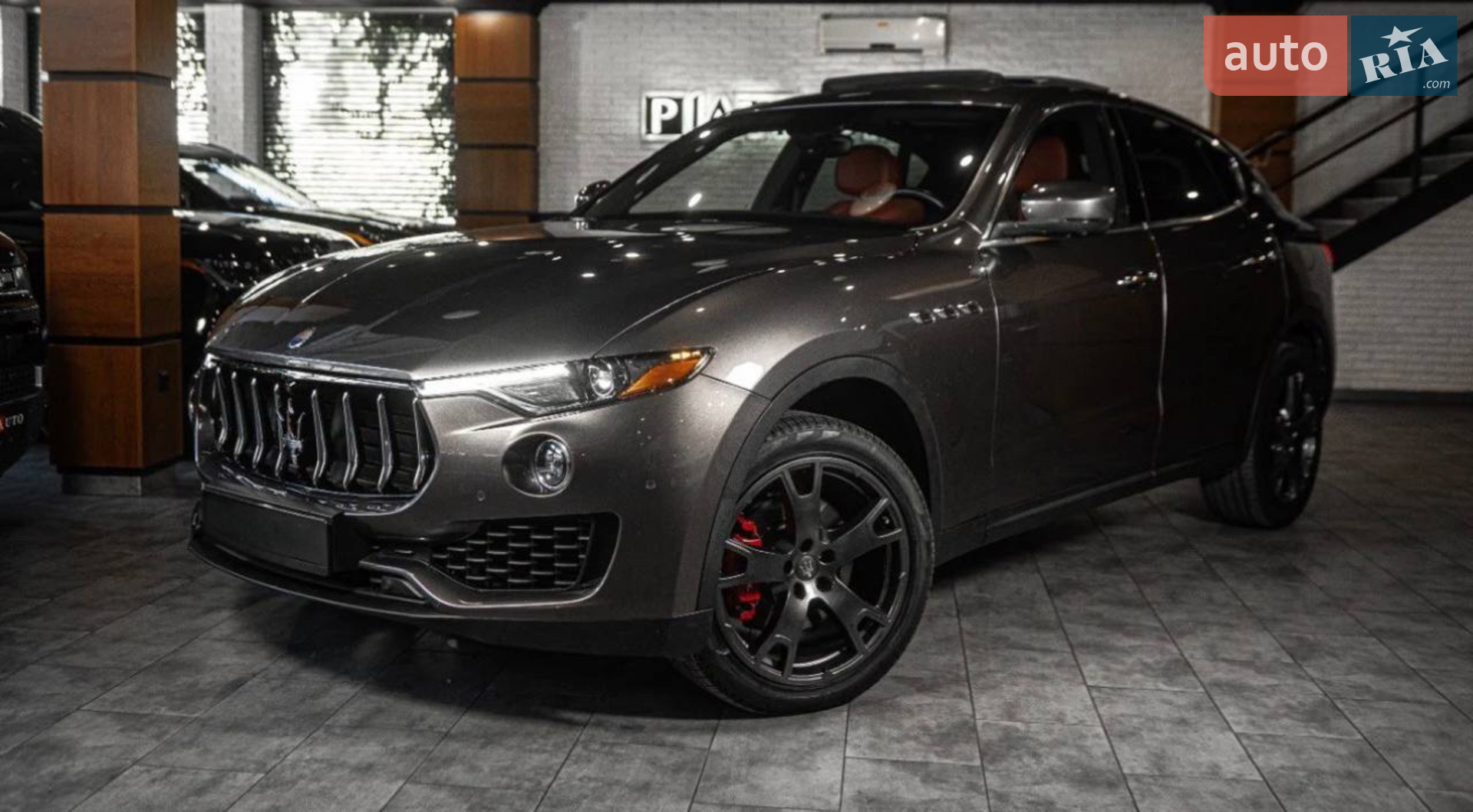 2017 Maserati Levante - фото 1