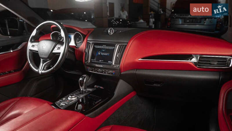 Внедорожник / Кроссовер Maserati Levante 2017 в Одессе