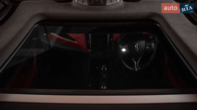 Внедорожник / Кроссовер Maserati Levante 2017 в Одессе