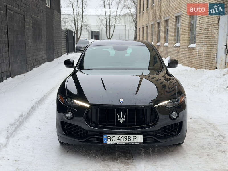 Внедорожник / Кроссовер Maserati Levante 2016 в Киеве фото 2 Внедорожник / Кроссовер Maserati Levante 2016 в Киеве