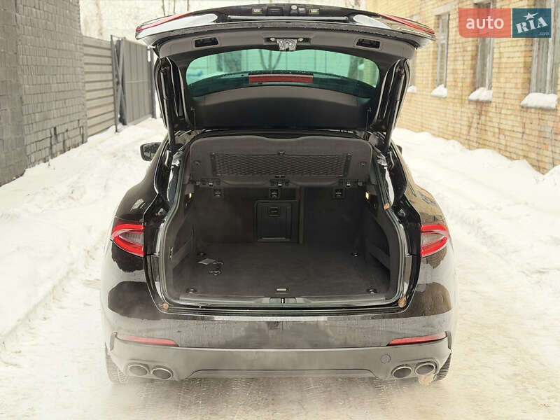 Внедорожник / Кроссовер Maserati Levante 2016 в Киеве фото 14 Внедорожник / Кроссовер Maserati Levante 2016 в Киеве