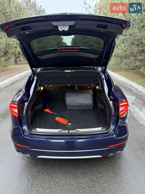 Внедорожник / Кроссовер Maserati Levante 2018 в Днепре фото 11 Внедорожник / Кроссовер Maserati Levante 2018 в Днепре