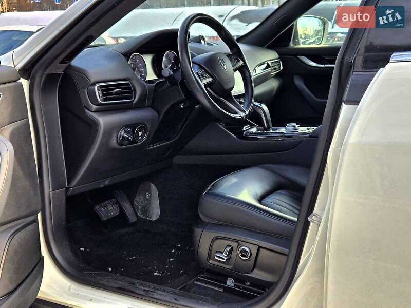 Внедорожник / Кроссовер Maserati Levante 2021 в Киеве фото 14 Внедорожник / Кроссовер Maserati Levante 2021 в Киеве