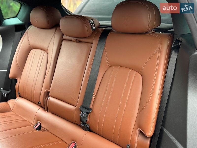 Позашляховик / Кросовер Maserati Levante 2017 в Києві