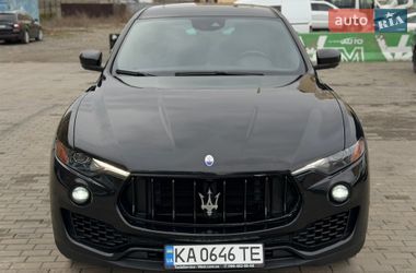 Внедорожник / Кроссовер Maserati Levante 2016 в Киеве