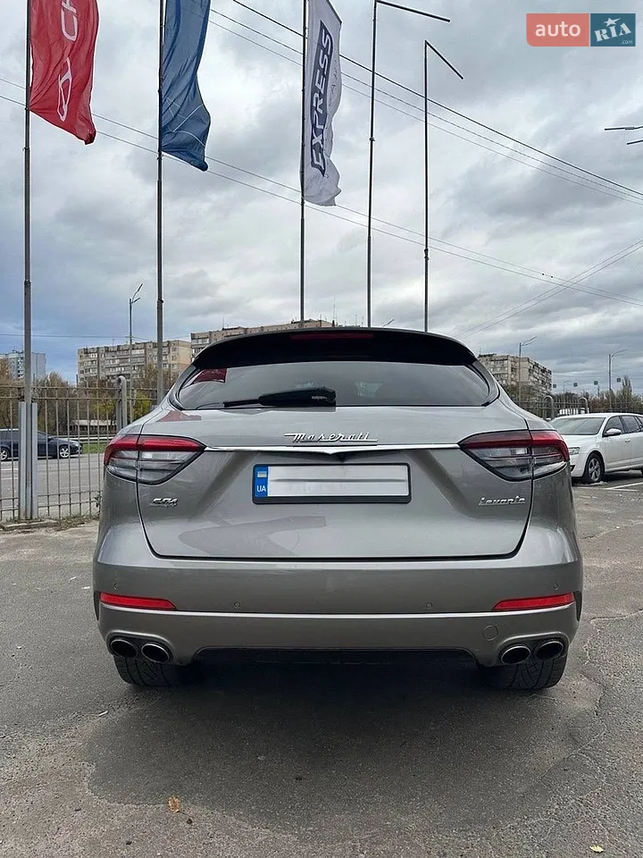 2017 Maserati Levante - мініатюра 16
